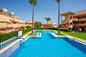 Beautiful Apartment with big terrace and access to 3 pools Elviria Marbella
